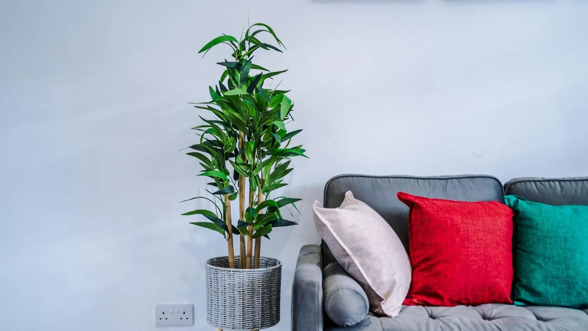 Дом отдыха Stunning 3 Bedroom House Near Leeds City Centre With Free Parking